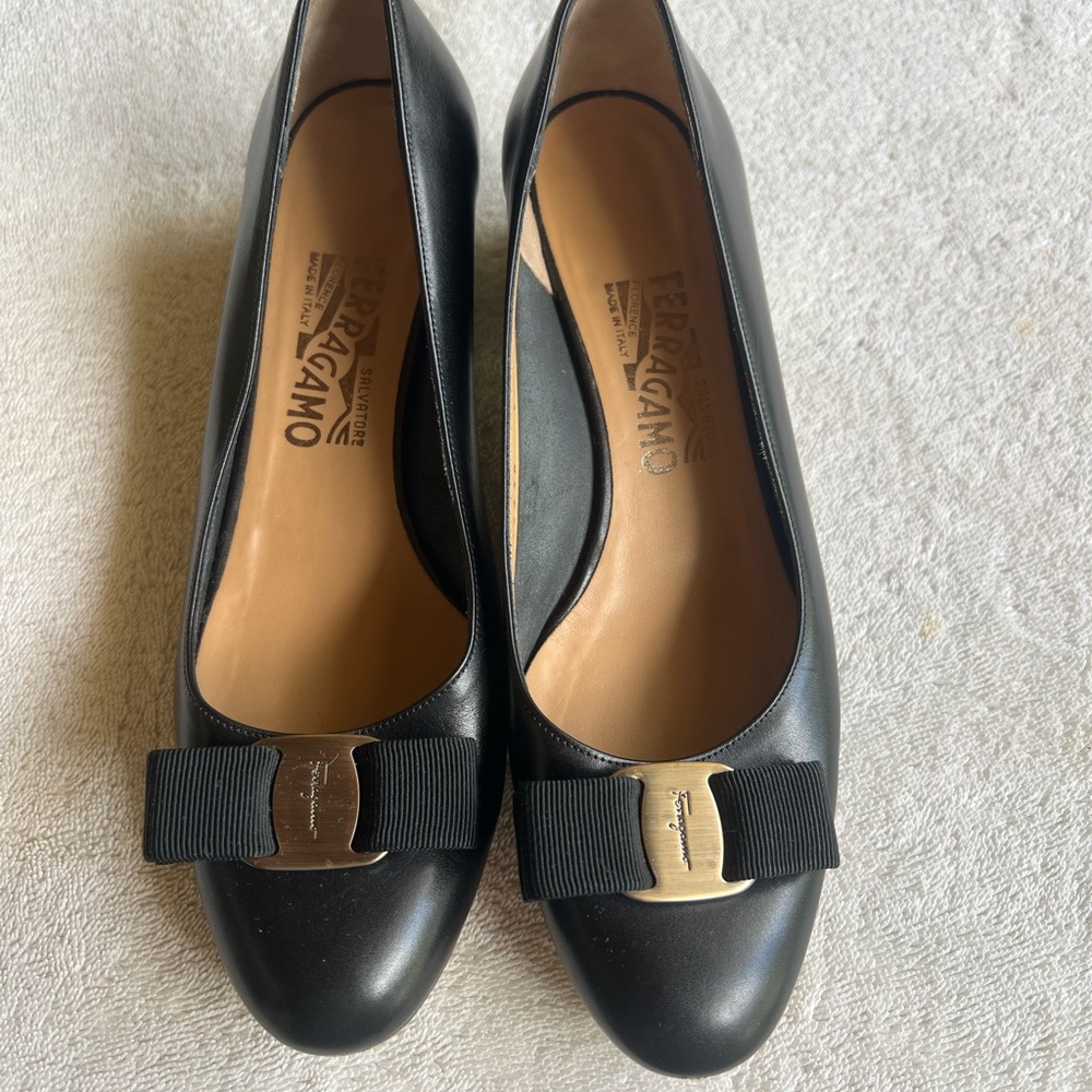 Salvatore Ferragamo Black Leather Heels with Bow